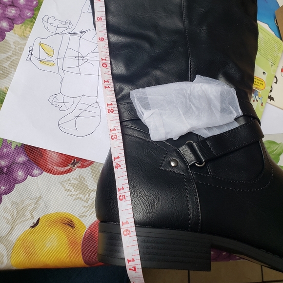 SALE 🔥🔥11W black boots - Picture 5 of 8